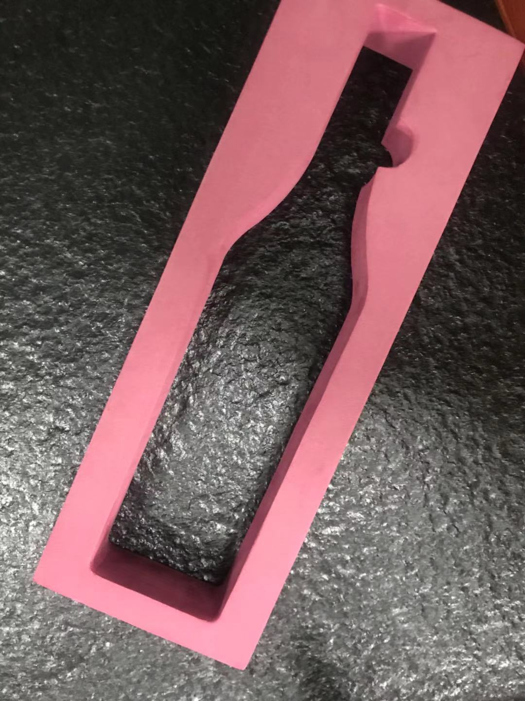 EVA內(nèi)襯雕刻與沖壓貼合有哪些不同